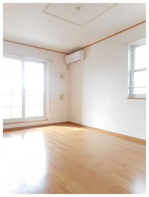 【居間・リビング】 | メゾン・ユーケイＡ | ゆったり過ごせるリビングです