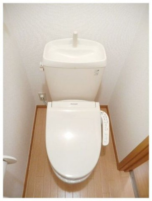 【トイレ】 | メゾン・ユーケイＡ | 清潔感のあるトイレです