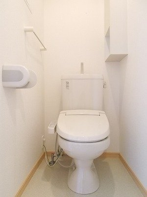 【トイレ】 | ＢＯＷ | コンパクトで使いやすいトイレです