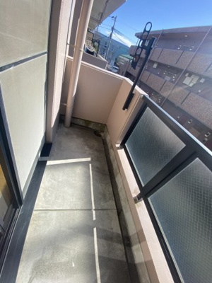 【バルコニー】 | ＴＮマンションⅠ | 暖かな日差しのふりそそぐバルコニー