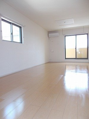 【居間・リビング】 | ビオーラ静 | ゆったり過ごせるリビングです