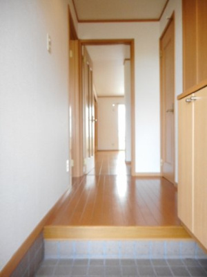 【玄関】 | カルフールＡ | 明るい玄関です