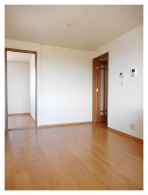 【居間・リビング】 | メゾンクレストＡ | おしゃれなリビングです