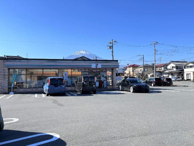 【周辺】 | （仮）西田中新築アパート、令和8年8月末入居可能予定 | セブンイレブン御殿場市御殿場店まで797ｍ