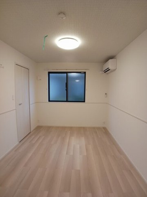 【内装】 | アンソレイユ | 明るい室内です