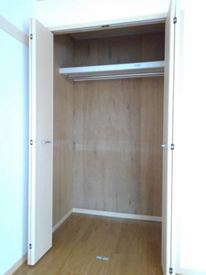 【収納】 | エステートⅡ | たっぷりとした収納スペースです