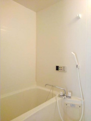 【浴室】 | クレストールＪ＆Ｎ | きれいなお風呂です