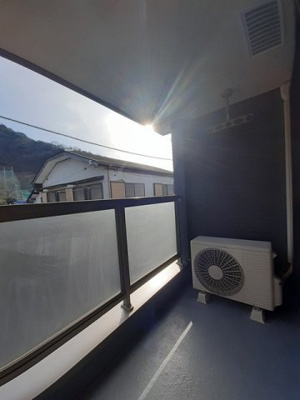 【バルコニー】 | グラン・ブルー | 開放的で明るい空間を演出してくれるバルコニーです