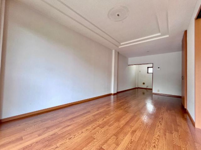 【居間・リビング】 | イーストサイドハイツ | リビング