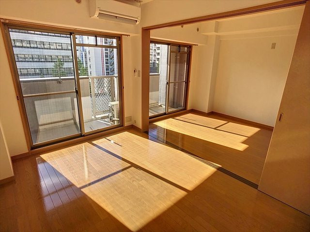 ローヤルマンション博多駅前の和室