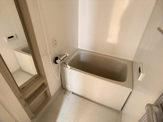 ローヤルマンション博多駅前の浴室