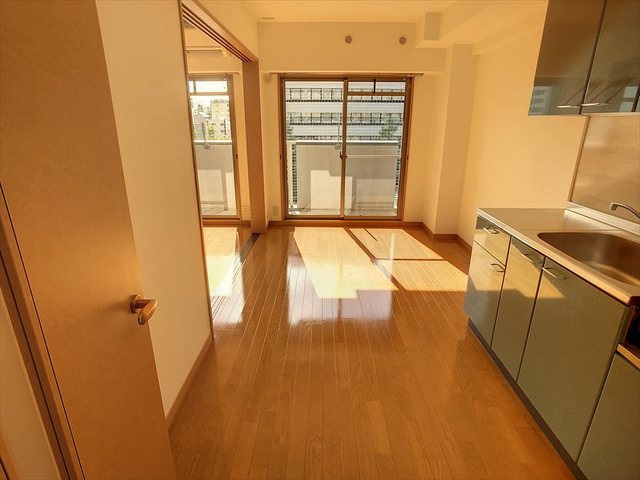 ローヤルマンション博多駅前の居間・リビング