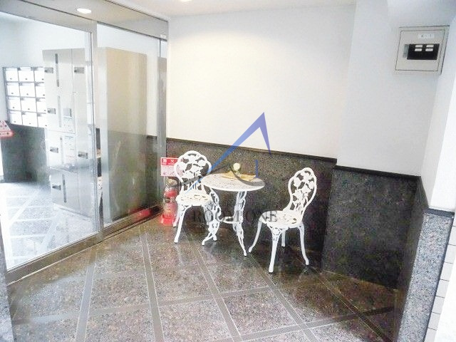 アネックスIIのエントランス|エントランスです。