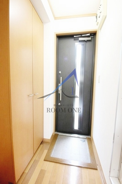 シェトワ中央の玄関|玄関です。