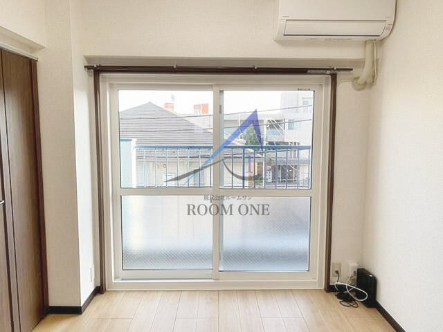 メゾンイースト