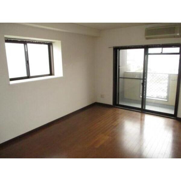 コーポイーストライトの居間・リビング