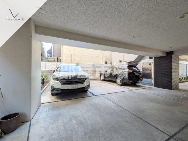 プラシードテラス森下の駐車場