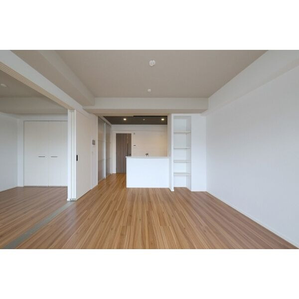 アンドルーツ駅東の居間・リビング