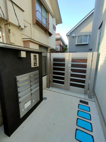 アジュテ・グラース清水が丘のエントランス