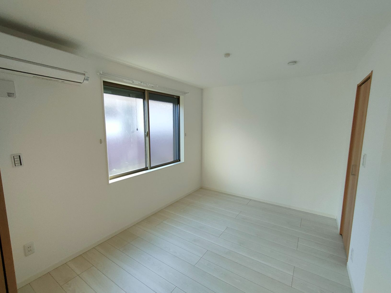 アジュテ・グラース清水が丘の洋室