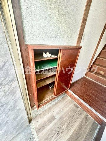 上六万寺町一戸建の収納|玄関収納