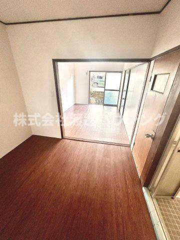 上六万寺町一戸建の内装