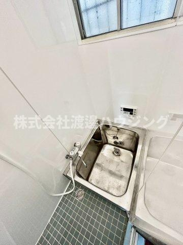上六万寺町一戸建の浴室