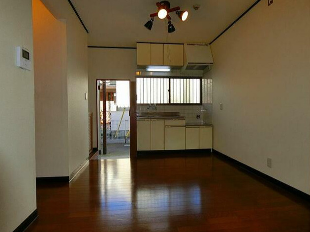 グロリアハイツの居間・リビング