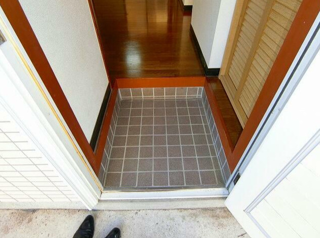 グロリアハイツの玄関