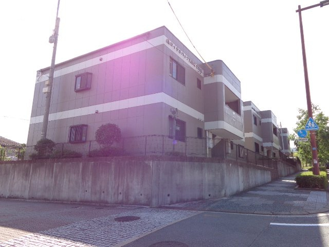 ロイヤルハイツ天拝坂参番館のロビー|外観写真（昼）