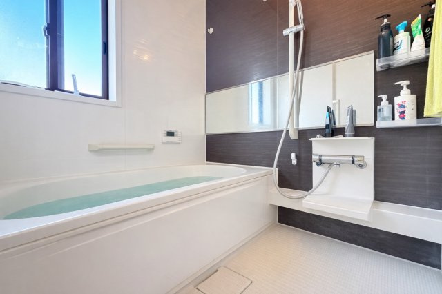 【駅チカ５分♪】オール電化！常陸大宮市中富町中古物件の浴室