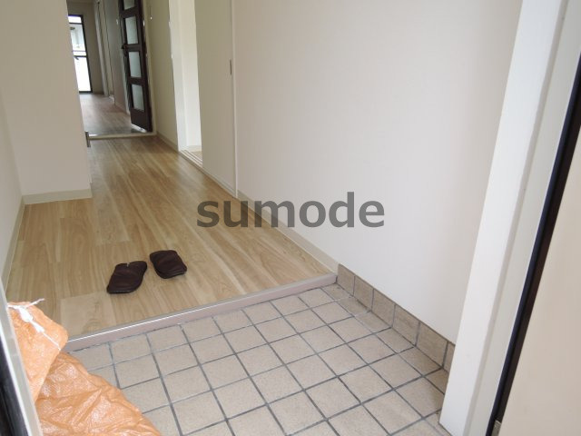 クリエイト三島の玄関