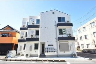 【エントランス】 | レーヴ扇