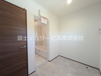【脱衣所】 | 沼津市岡宮 2期 新築一戸建て | 洗面脱衣所です