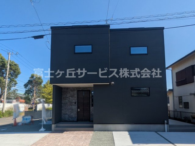【外観】 | 沼津市岡宮 2期 新築一戸建て | きれいな外観です