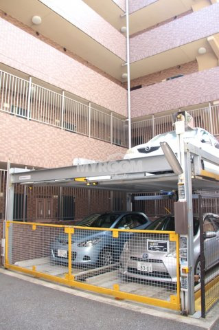 フォルトゥナ目白(ｆｏｒｔｕｎａ目白)の駐車場|敷地内駐車場☆