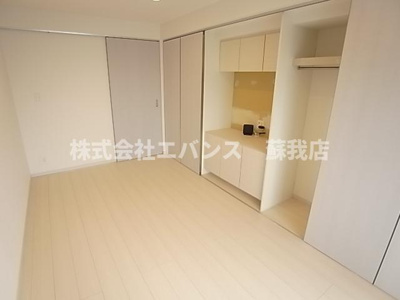 【寝室】 | リブリ・桂