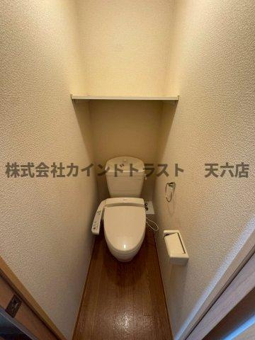 レオパレスグリーンアイビーのトイレ|落ち着いた色調のトイレです