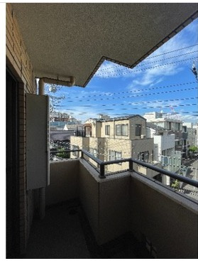 ★仲介手数料無料★ファミールグラン恵比寿（角住戸、JR目黒、恵比寿駅の２駅利用可能で都心へのアクセス良好）の展望