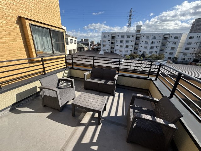 上平間戸建のバルコニー