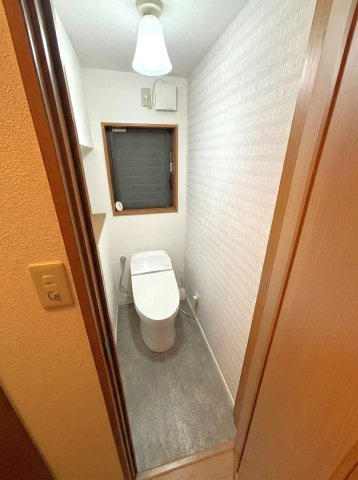 上平間戸建のトイレ|※室内写真は家具・小物等を消すAI生成のため、実物とは異なる場合がございます。