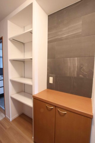 上平間戸建の玄関