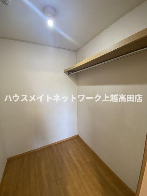 エクセレントユキの収納|ウォークインクローゼット
