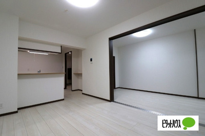 【居間・リビング】 | プレジャー希