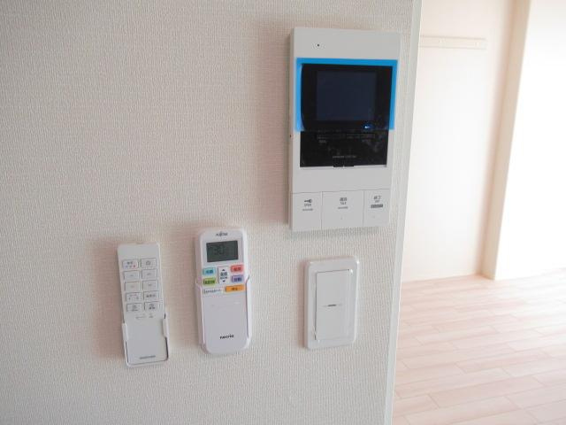 メルヴェール　コリーヌの内装|カメラ付インターホン