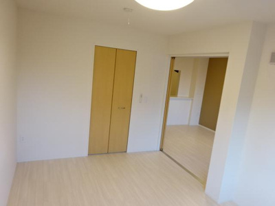 【内装】 | ファミーユ | 洋室