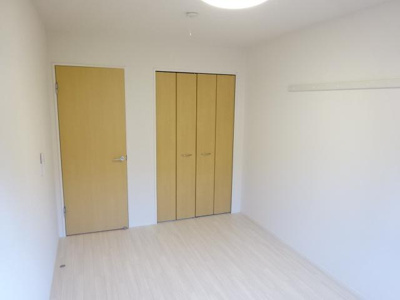 【内装】 | ファミーユ | 洋室