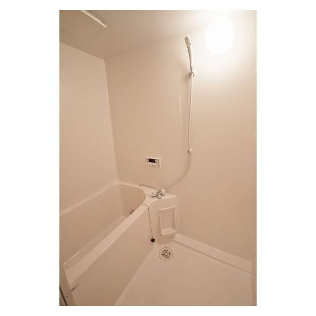 関市小瀬のアパートの浴室