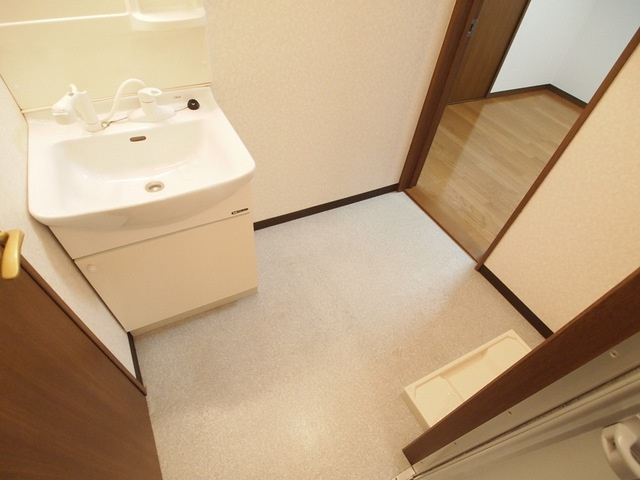 アンプルールブア竜田川の洗面所