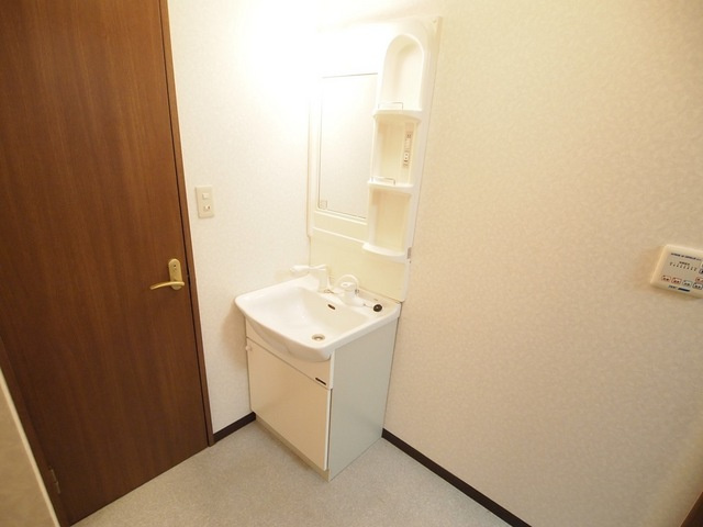 アンプルールブア竜田川の洗面所